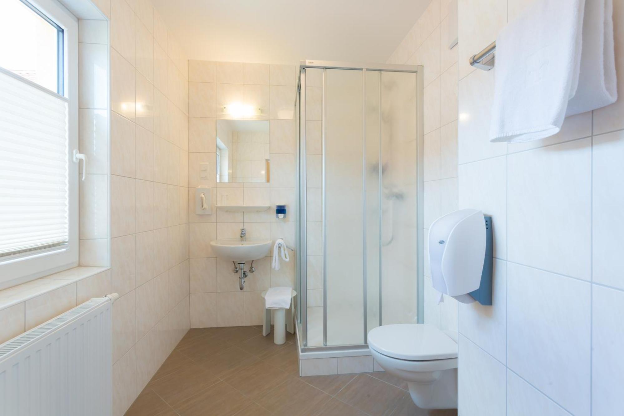 Hotel Kindler 2,0 Self-Check-In 레오벤 외부 사진