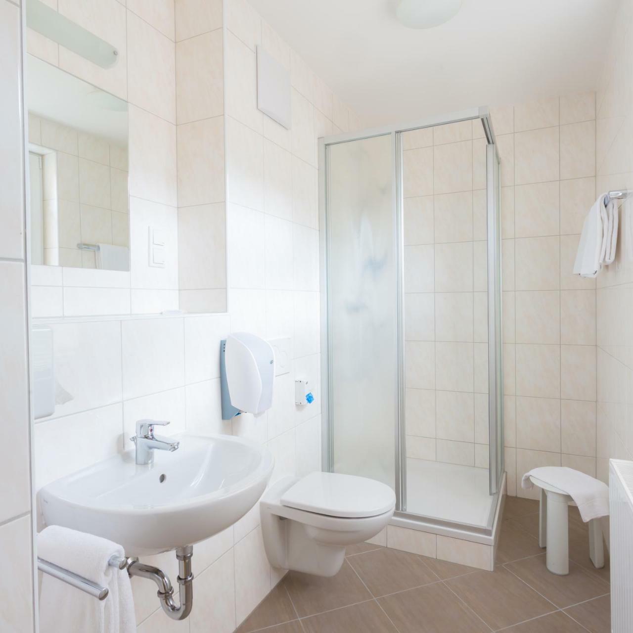 Hotel Kindler 2,0 Self-Check-In 레오벤 외부 사진